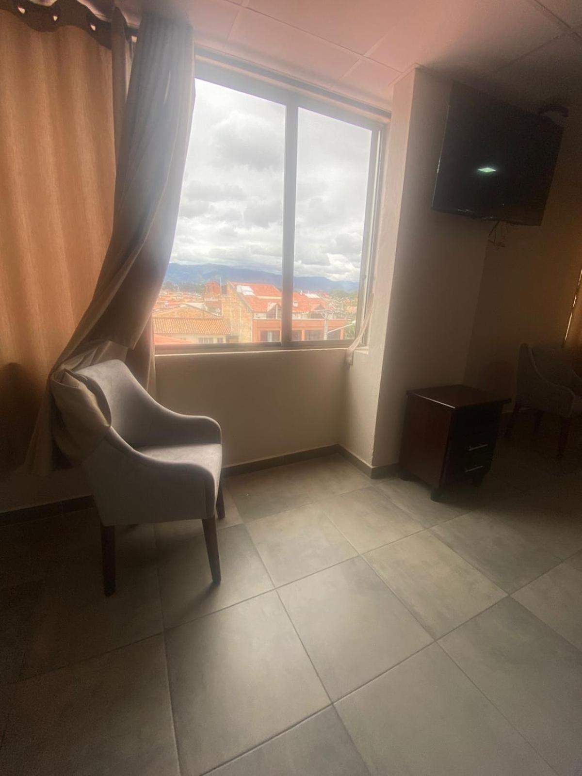 Stelar Hostal Cuenca Exteriör bild